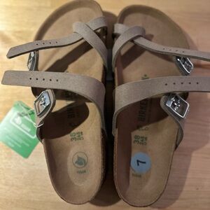 Vegan Mayari Birkenstocks